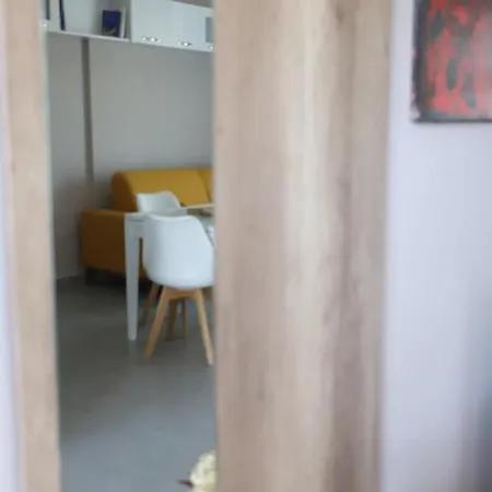 Tea Residence, Gjiri I Lalzit * Draci