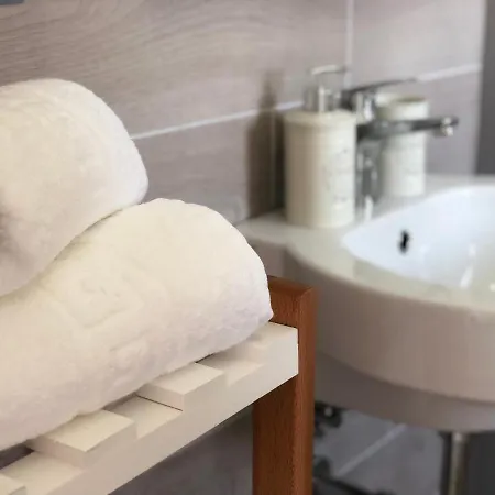 Tea Residence, Gjiri I Lalzit * Dıraç