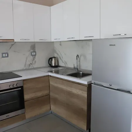 Tea Residence, Gjiri I Lalzit *