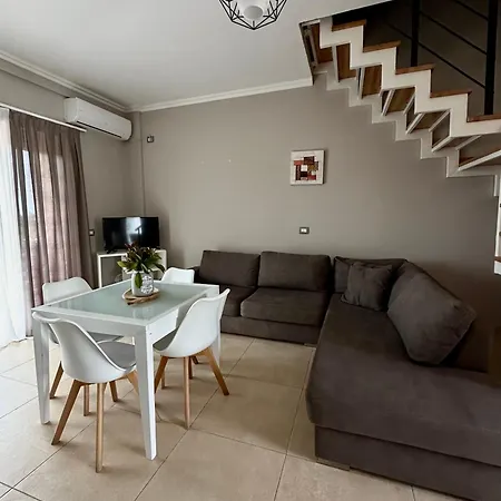 Tea Residence, Gjiri I Lalzit *