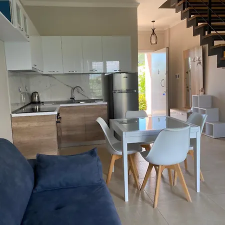 Tea Residence, Gjiri I Lalzit